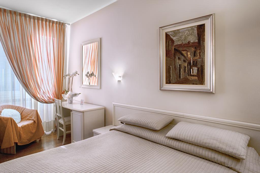 Hotel Cortese San Remo Habitación foto